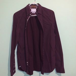 Brand Cactus Man. Size Small. Color maroon
